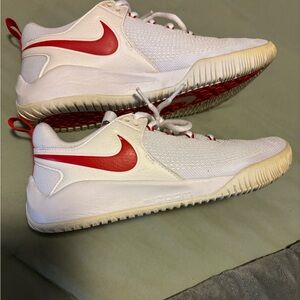 Nike Volleyball shoes size 8. Red and white color.